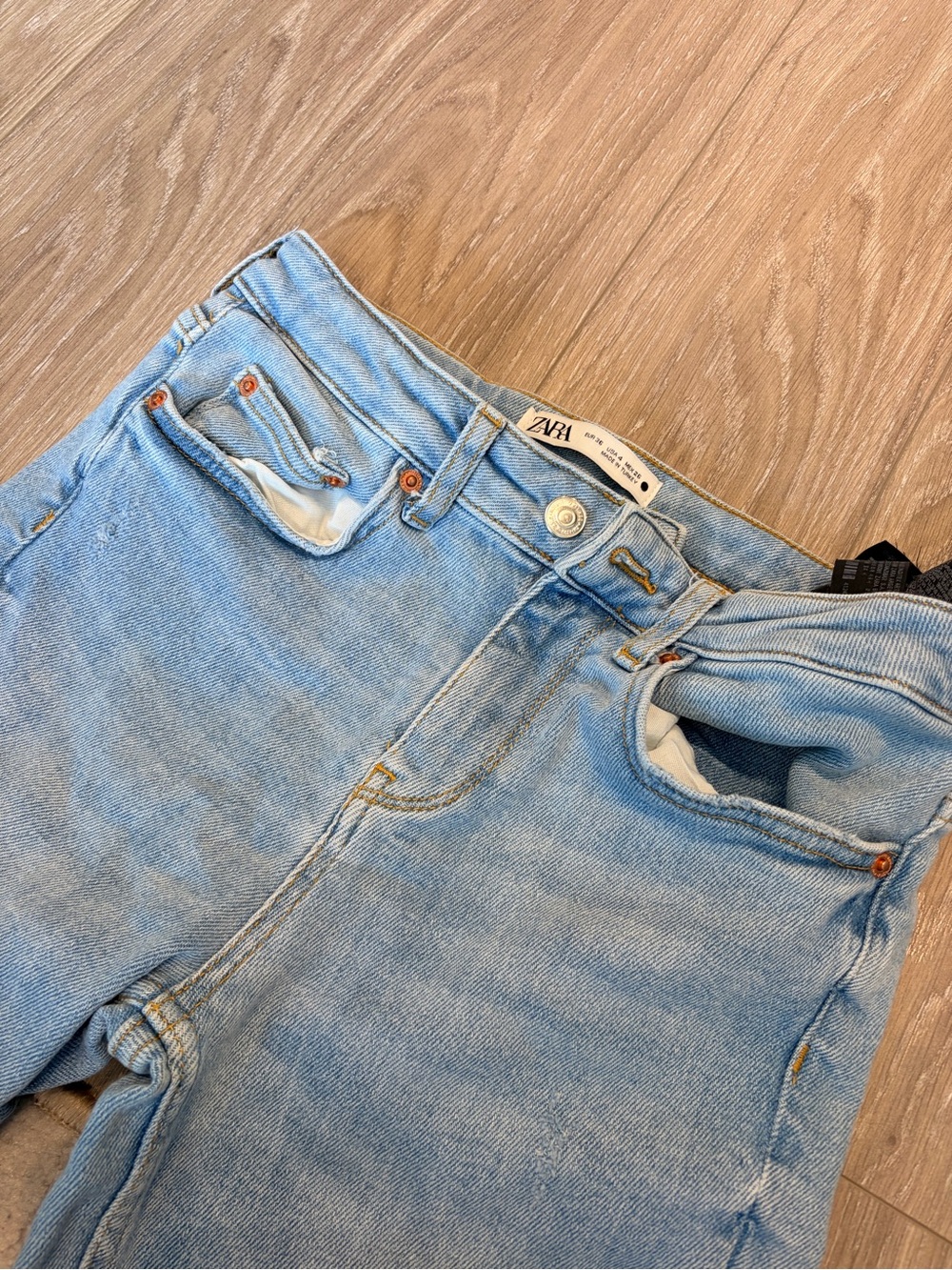 ZARA Light Blue High-Rise Women's Jeans